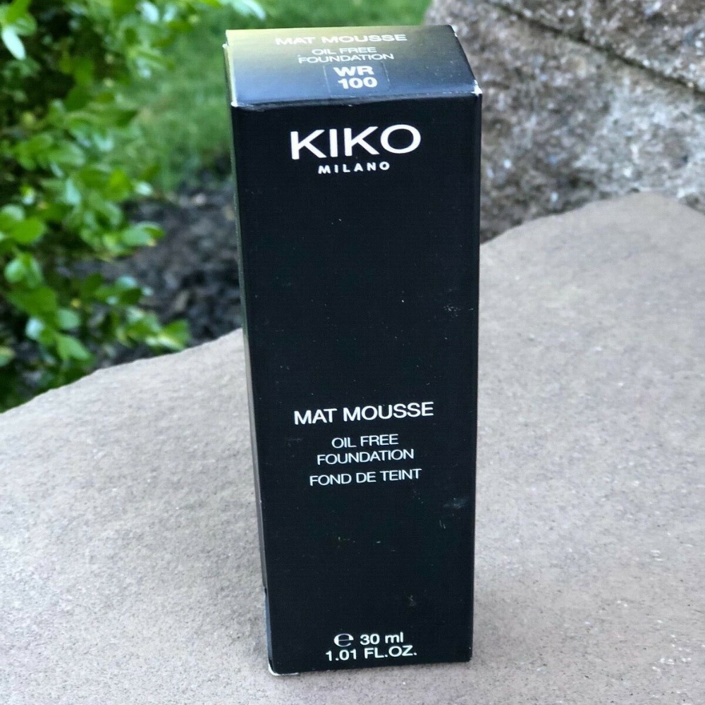 KIKO Milano Mat Mousse Foundation WR100